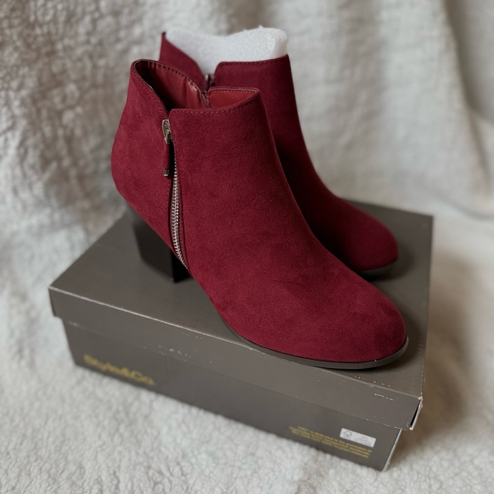 NEW Style & Co. Women's Red Scarlet Microsuede Masrinaa Ankle Boots 9.5W - Picture 4 of 11